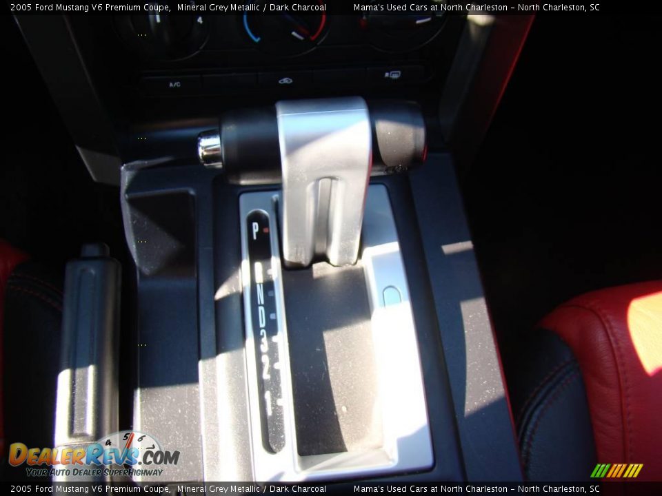 2005 Ford Mustang V6 Premium Coupe Mineral Grey Metallic / Dark Charcoal Photo #18