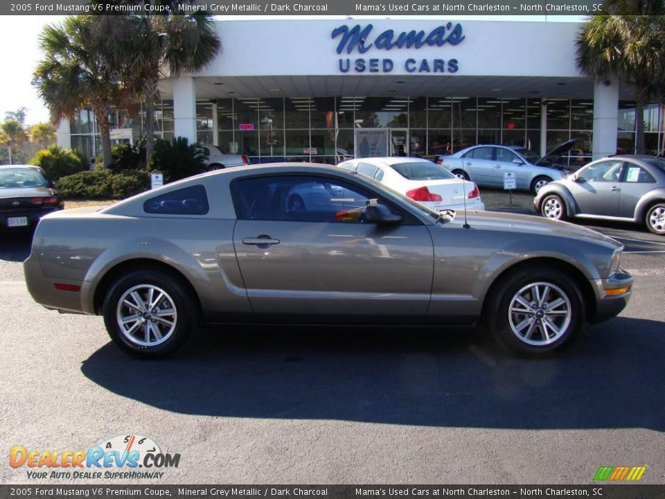 2005 Ford Mustang V6 Premium Coupe Mineral Grey Metallic / Dark Charcoal Photo #33
