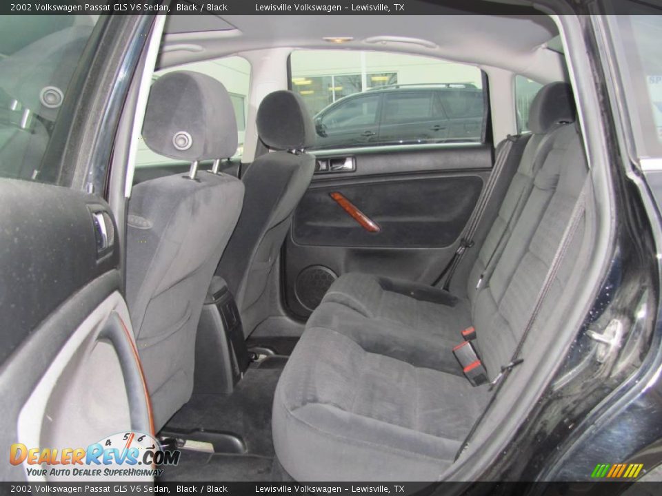 2002 Volkswagen Passat GLS V6 Sedan Black / Black Photo #12