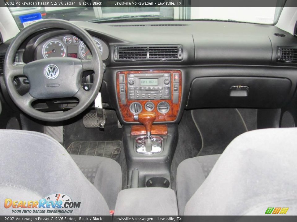 2002 Volkswagen Passat GLS V6 Sedan Black / Black Photo #14