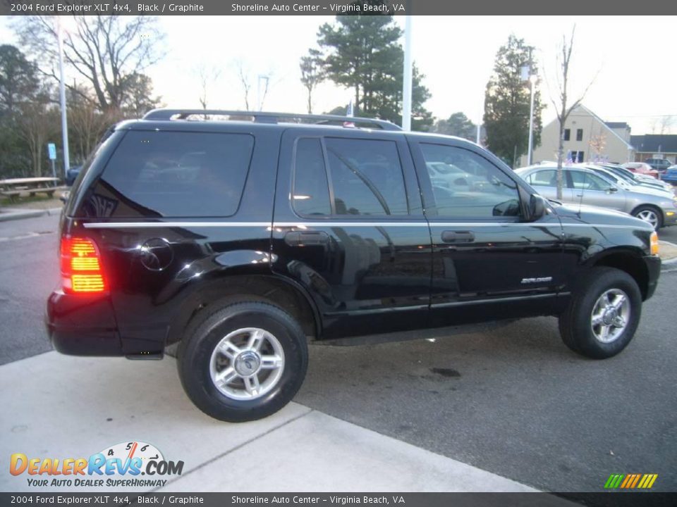 2004 Ford Explorer XLT 4x4 Black / Graphite Photo #7