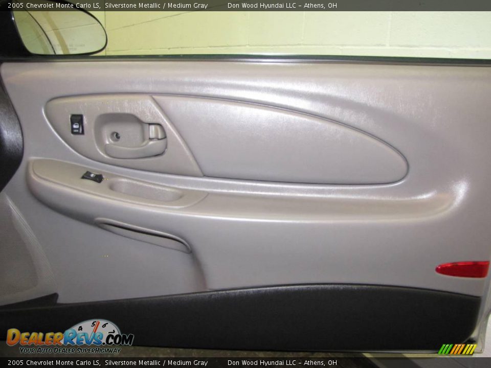 2005 Chevrolet Monte Carlo LS Silverstone Metallic / Medium Gray Photo #14
