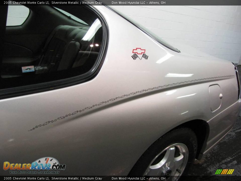 2005 Chevrolet Monte Carlo LS Silverstone Metallic / Medium Gray Photo #16