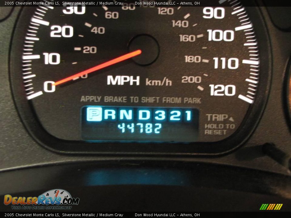 2005 Chevrolet Monte Carlo LS Silverstone Metallic / Medium Gray Photo #18