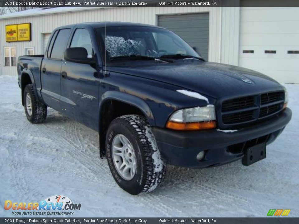 2001 Dodge Dakota Sport Quad Cab 4x4 Patriot Blue Pearl / Dark Slate Gray Photo #4