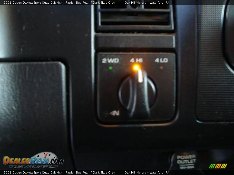 2001 Dodge Dakota Sport Quad Cab 4x4 Patriot Blue Pearl / Dark Slate Gray Photo #6