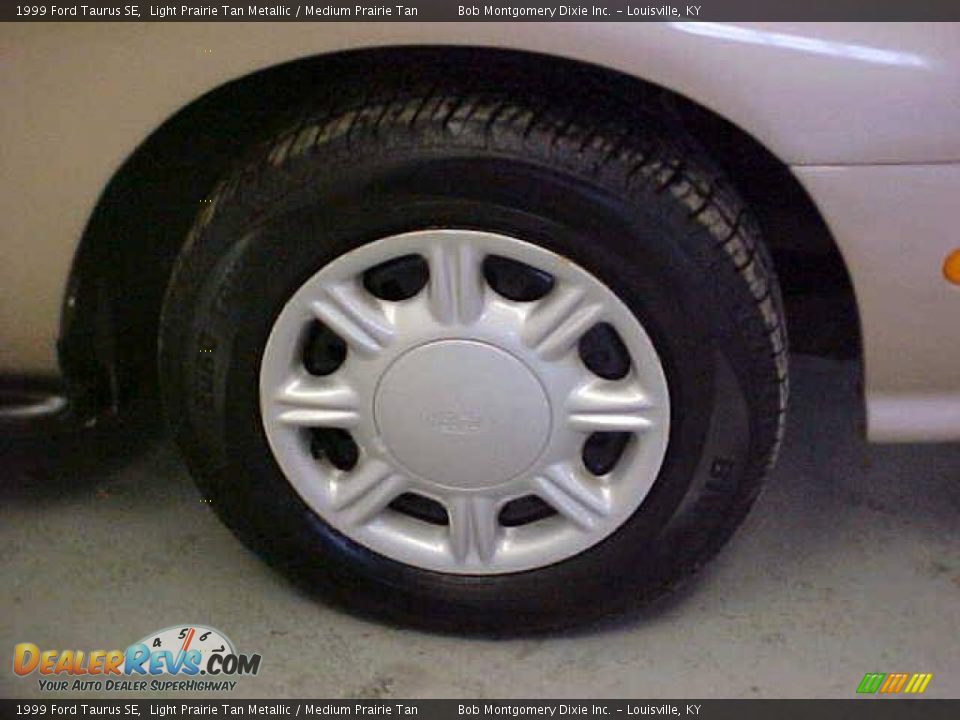 1999 Ford Taurus SE Light Prairie Tan Metallic / Medium Prairie Tan Photo #4