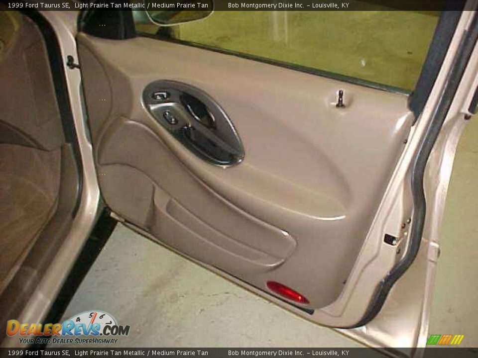 1999 Ford Taurus SE Light Prairie Tan Metallic / Medium Prairie Tan Photo #5