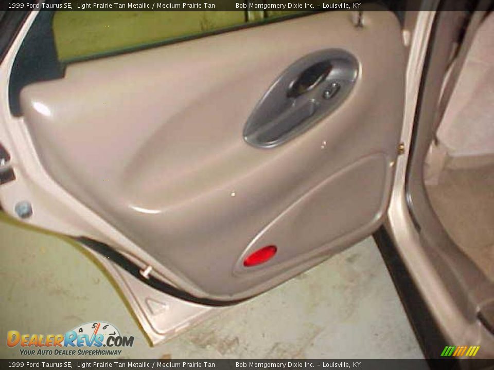 1999 Ford Taurus SE Light Prairie Tan Metallic / Medium Prairie Tan Photo #11