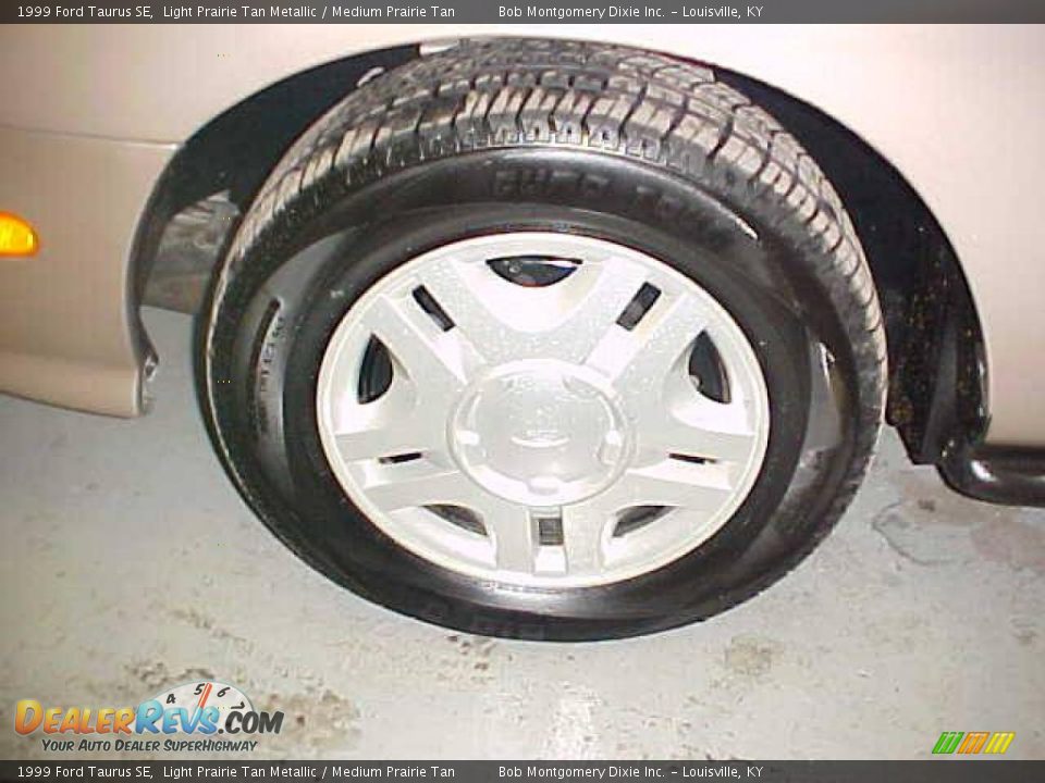 1999 Ford Taurus SE Light Prairie Tan Metallic / Medium Prairie Tan Photo #16