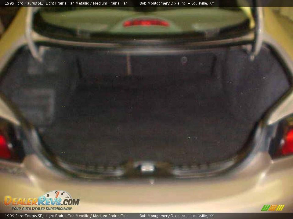 1999 Ford Taurus SE Light Prairie Tan Metallic / Medium Prairie Tan Photo #20