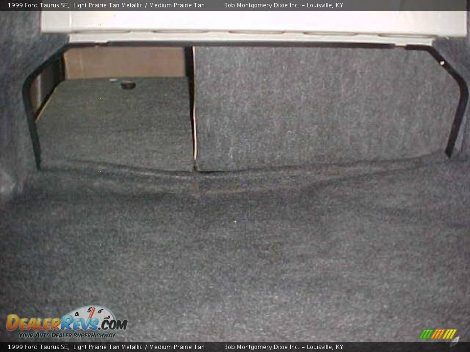 1999 Ford Taurus SE Light Prairie Tan Metallic / Medium Prairie Tan Photo #21