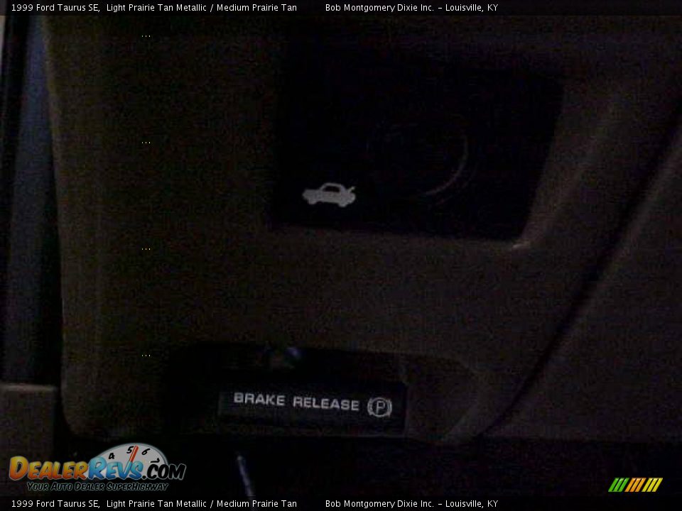 1999 Ford Taurus SE Light Prairie Tan Metallic / Medium Prairie Tan Photo #22