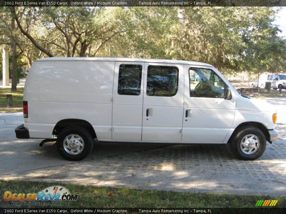 2002 Ford E Series Van E150 Cargo Oxford White / Medium Graphite Photo #9