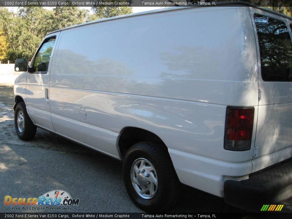 2002 Ford E Series Van E150 Cargo Oxford White / Medium Graphite Photo #10