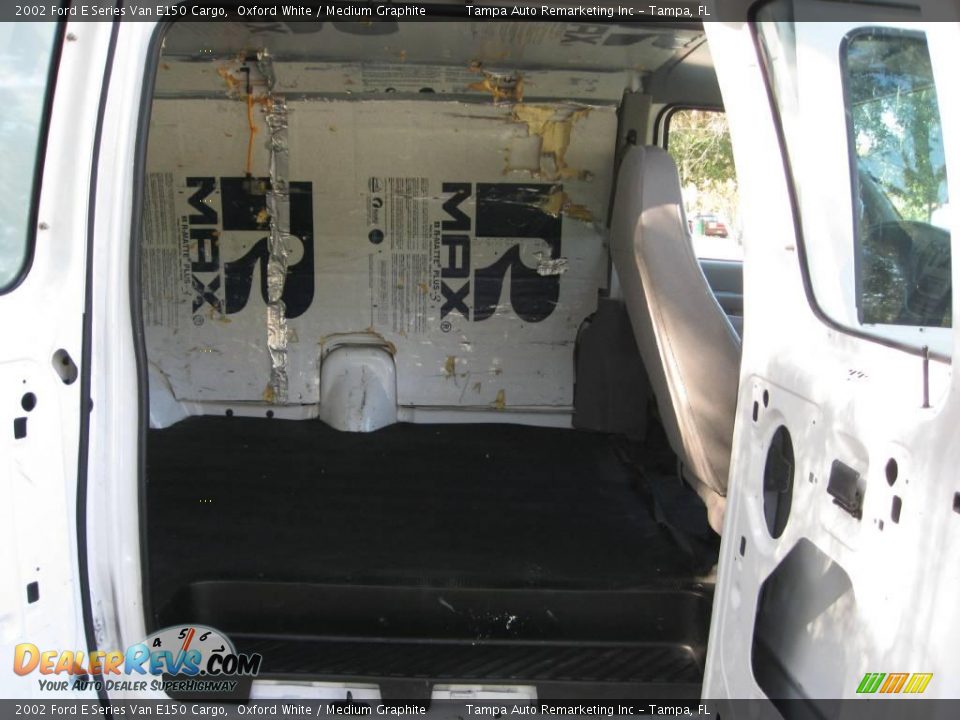 2002 Ford E Series Van E150 Cargo Oxford White / Medium Graphite Photo #19