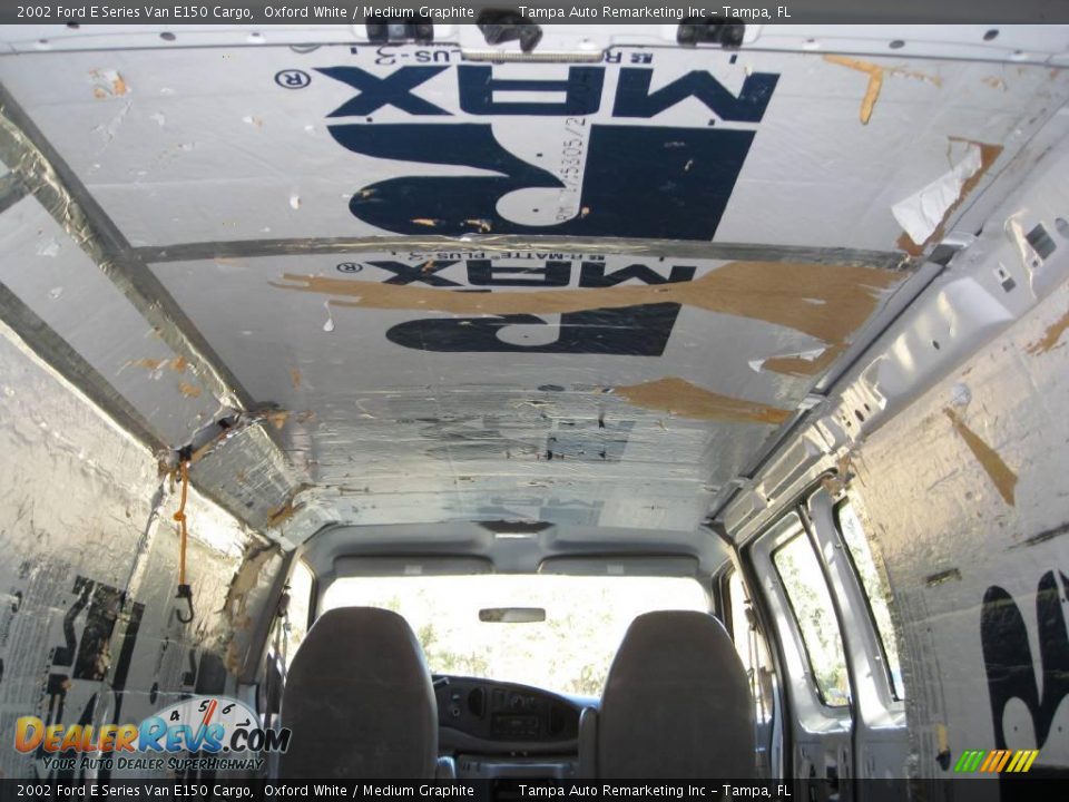 2002 Ford E Series Van E150 Cargo Oxford White / Medium Graphite Photo #24