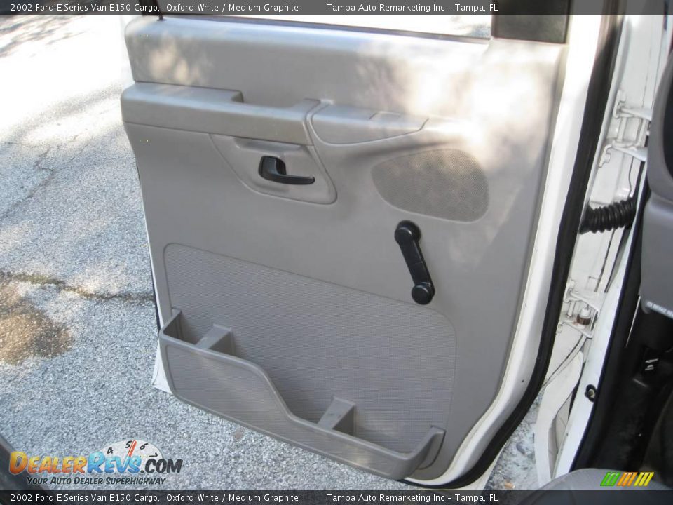 2002 Ford E Series Van E150 Cargo Oxford White / Medium Graphite Photo #30