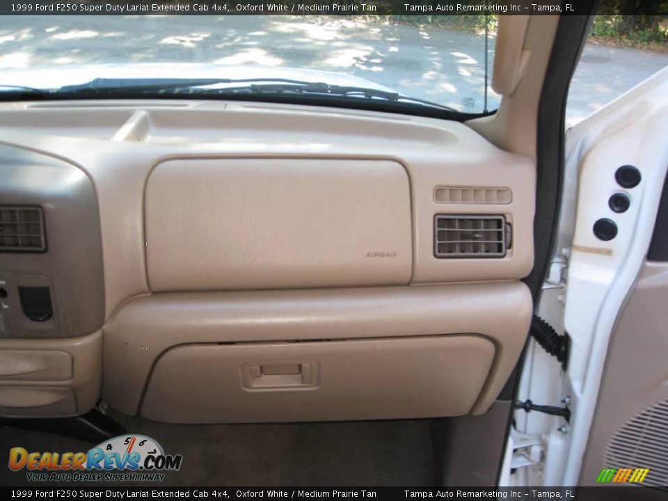 1999 Ford F250 Super Duty Lariat Extended Cab 4x4 Oxford White / Medium Prairie Tan Photo #28