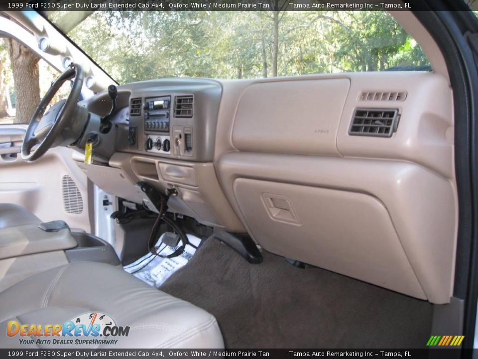1999 Ford F250 Super Duty Lariat Extended Cab 4x4 Oxford White / Medium Prairie Tan Photo #31