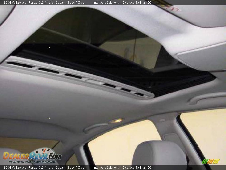 2004 Volkswagen Passat GLS 4Motion Sedan Black / Grey Photo #22