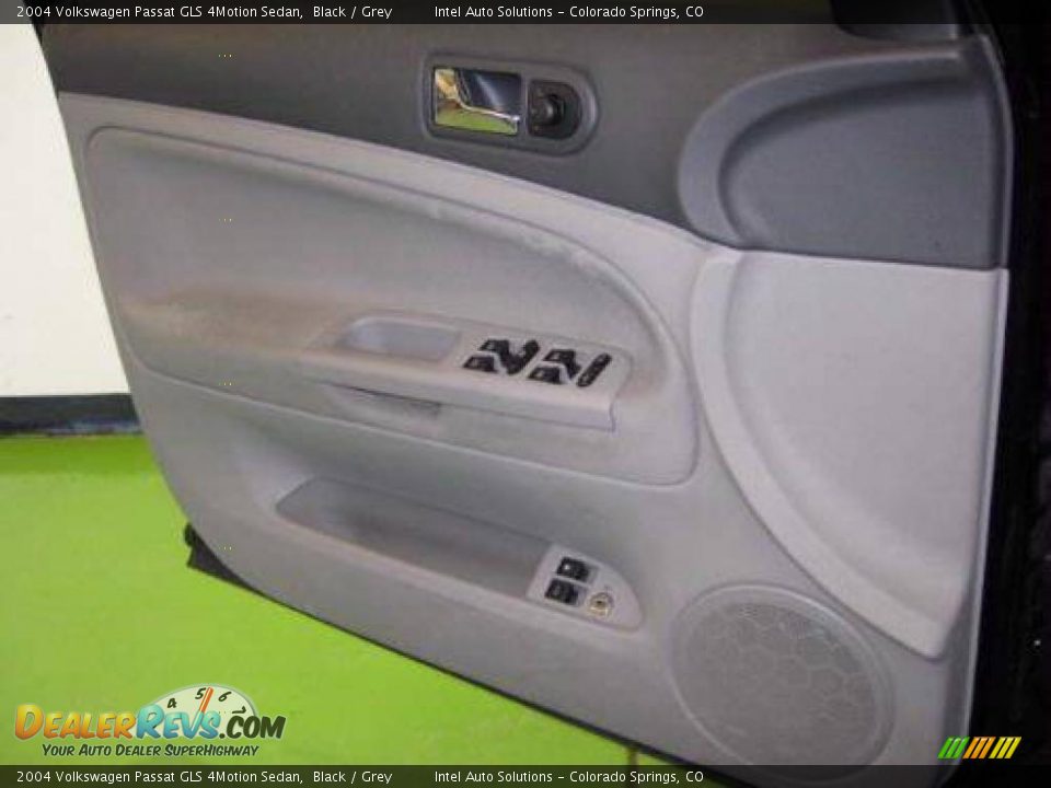 2004 Volkswagen Passat GLS 4Motion Sedan Black / Grey Photo #24