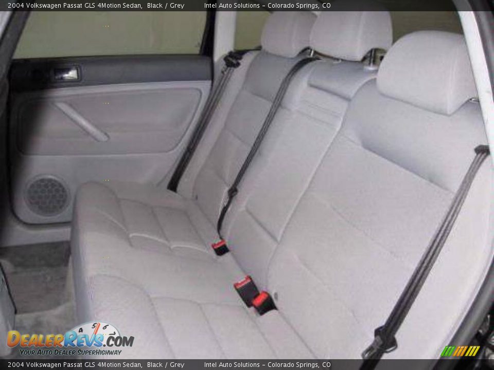 2004 Volkswagen Passat GLS 4Motion Sedan Black / Grey Photo #26
