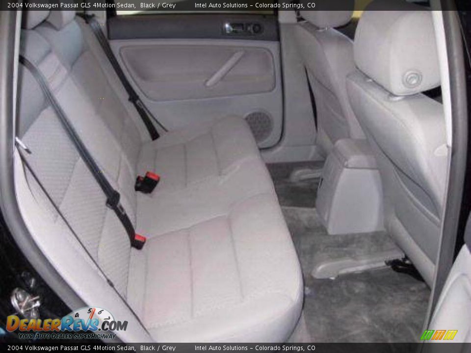 2004 Volkswagen Passat GLS 4Motion Sedan Black / Grey Photo #30