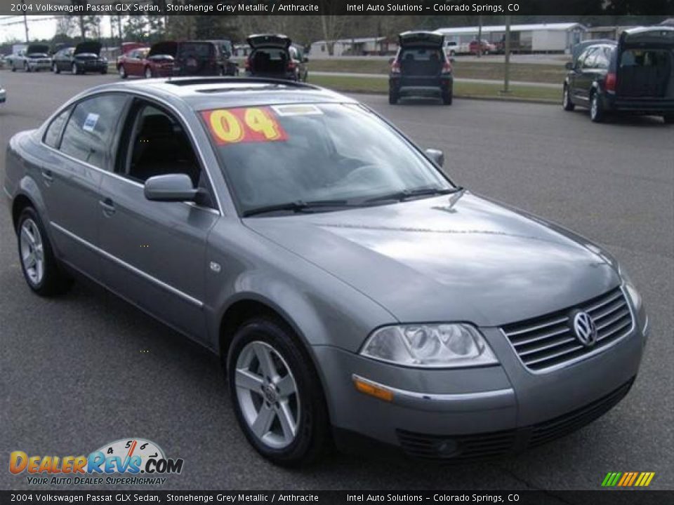 2004 Volkswagen Passat GLX Sedan Stonehenge Grey Metallic / Anthracite Photo #3