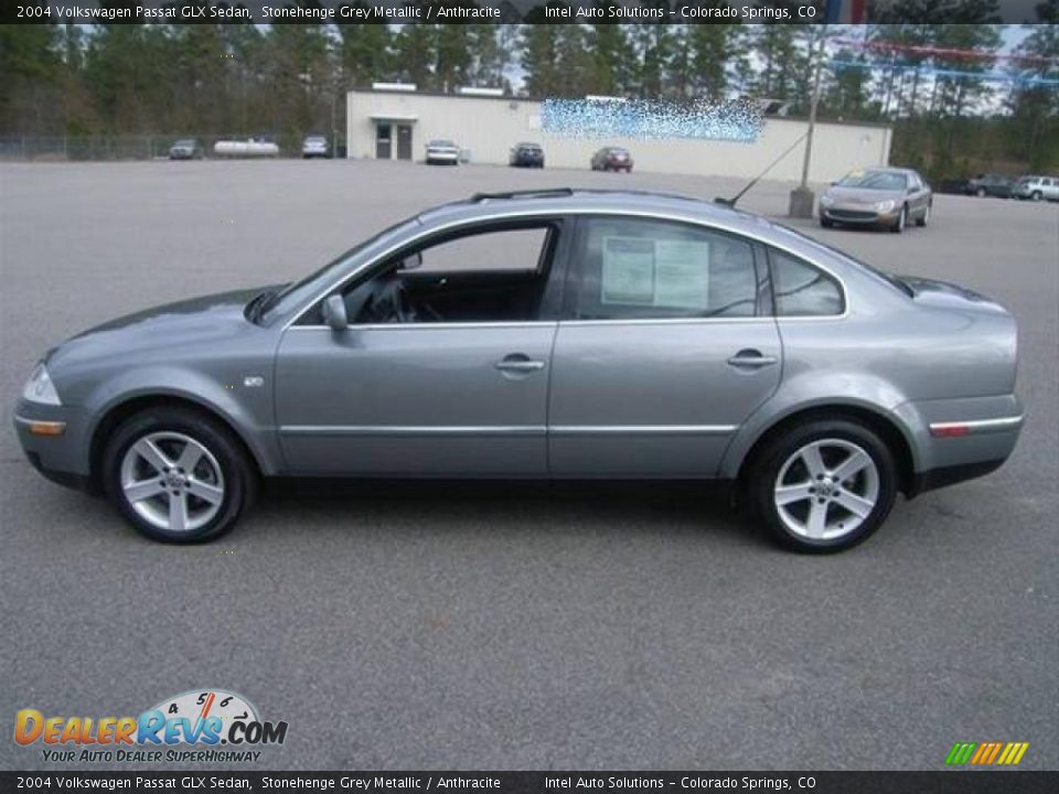 2004 Volkswagen Passat GLX Sedan Stonehenge Grey Metallic / Anthracite Photo #4
