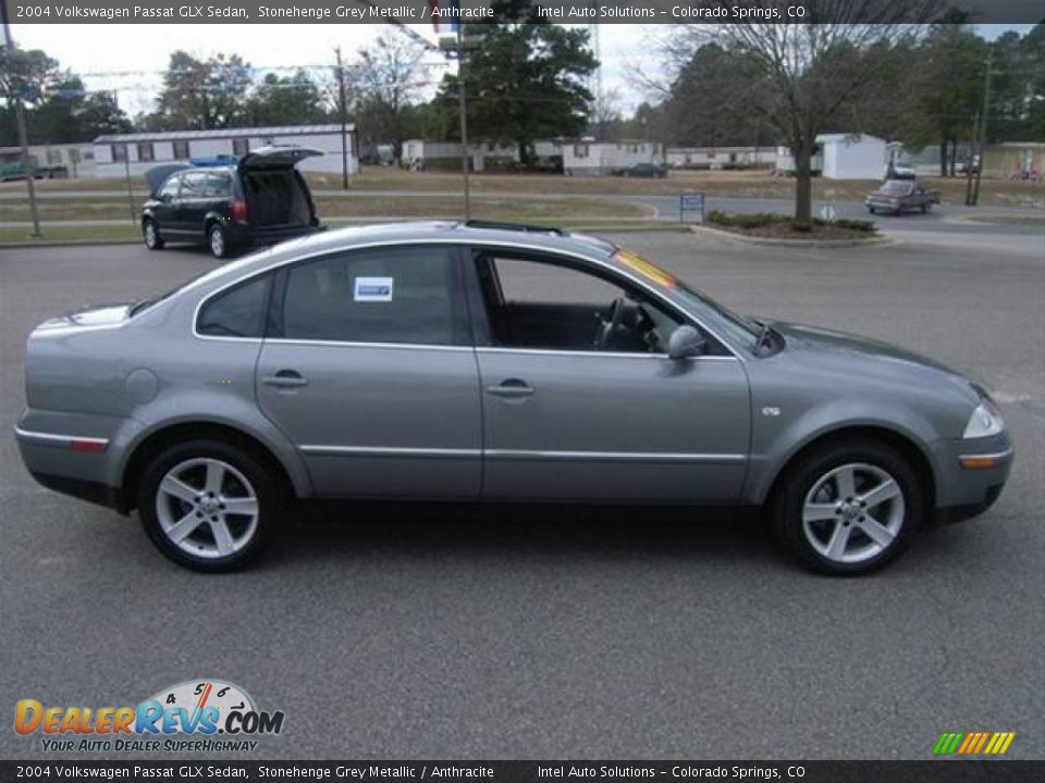 2004 Volkswagen Passat GLX Sedan Stonehenge Grey Metallic / Anthracite Photo #5