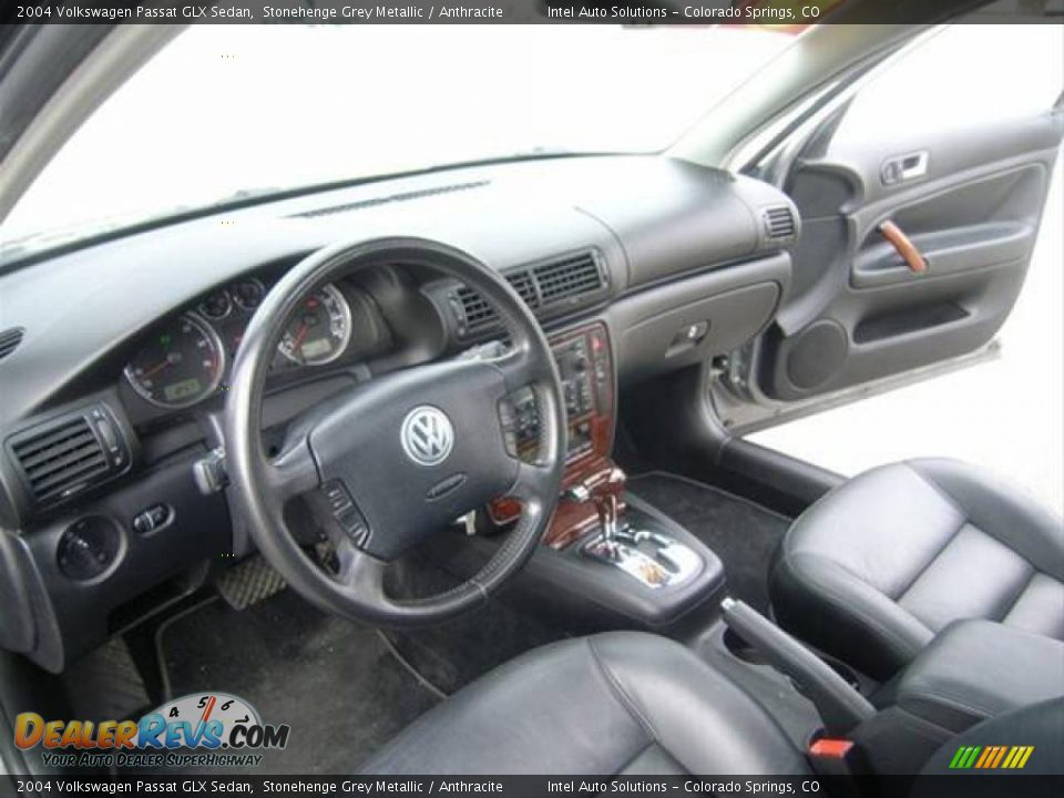 2004 Volkswagen Passat GLX Sedan Stonehenge Grey Metallic / Anthracite Photo #11