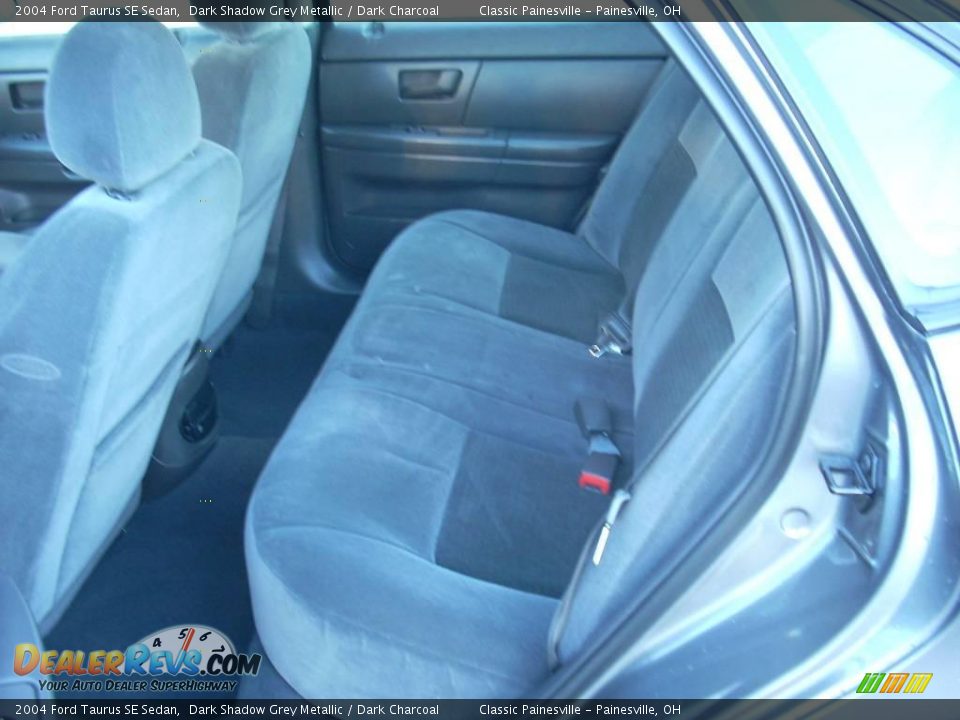 2004 Ford Taurus SE Sedan Dark Shadow Grey Metallic / Dark Charcoal Photo #8
