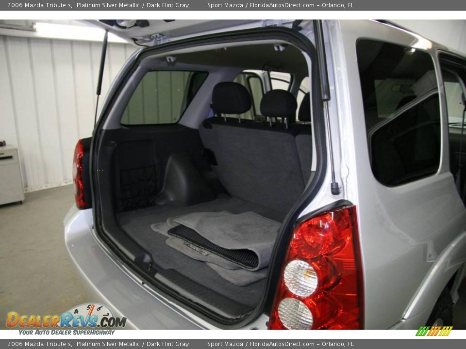 2006 Mazda Tribute s Platinum Silver Metallic / Dark Flint Gray Photo #11