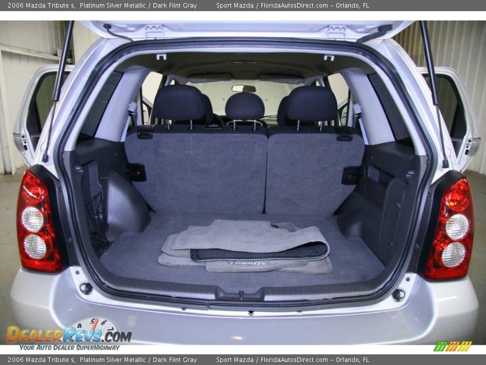 2006 Mazda Tribute s Platinum Silver Metallic / Dark Flint Gray Photo #12