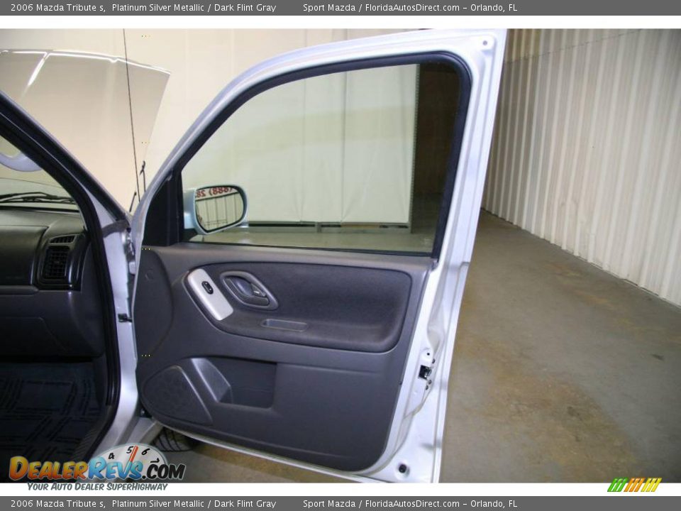 2006 Mazda Tribute s Platinum Silver Metallic / Dark Flint Gray Photo #20