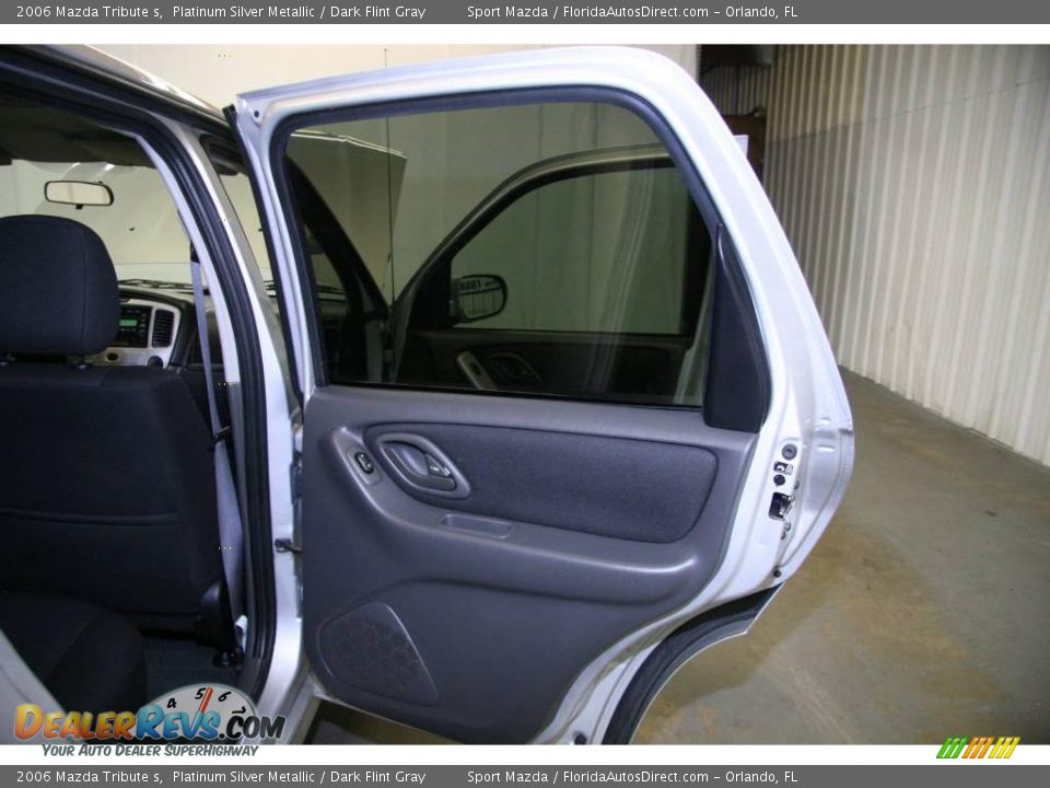 2006 Mazda Tribute s Platinum Silver Metallic / Dark Flint Gray Photo #22