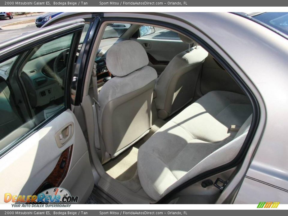 2000 Mitsubishi Galant ES Bodega Beige / Tan Photo #11