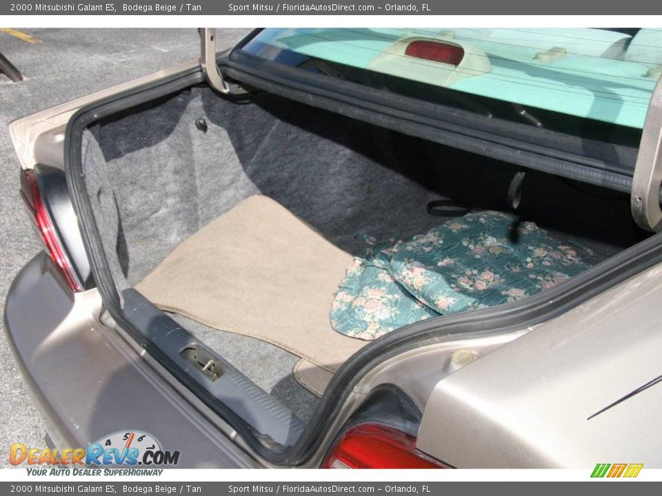 2000 Mitsubishi Galant ES Bodega Beige / Tan Photo #15