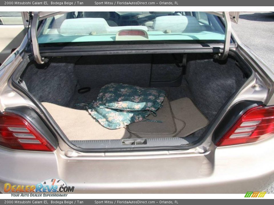 2000 Mitsubishi Galant ES Bodega Beige / Tan Photo #16