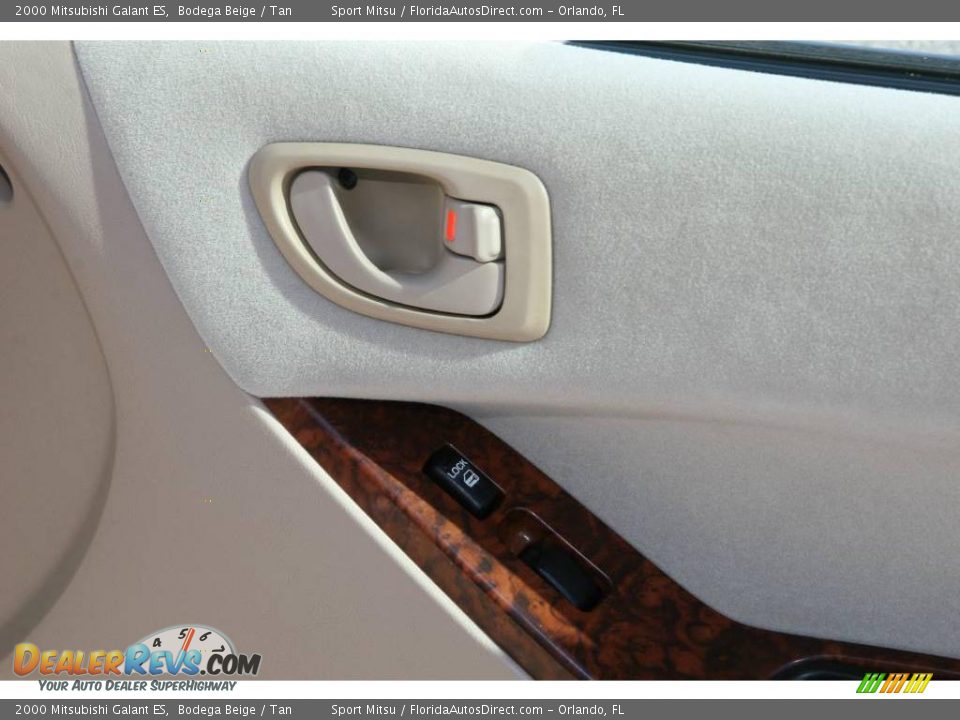 2000 Mitsubishi Galant ES Bodega Beige / Tan Photo #19