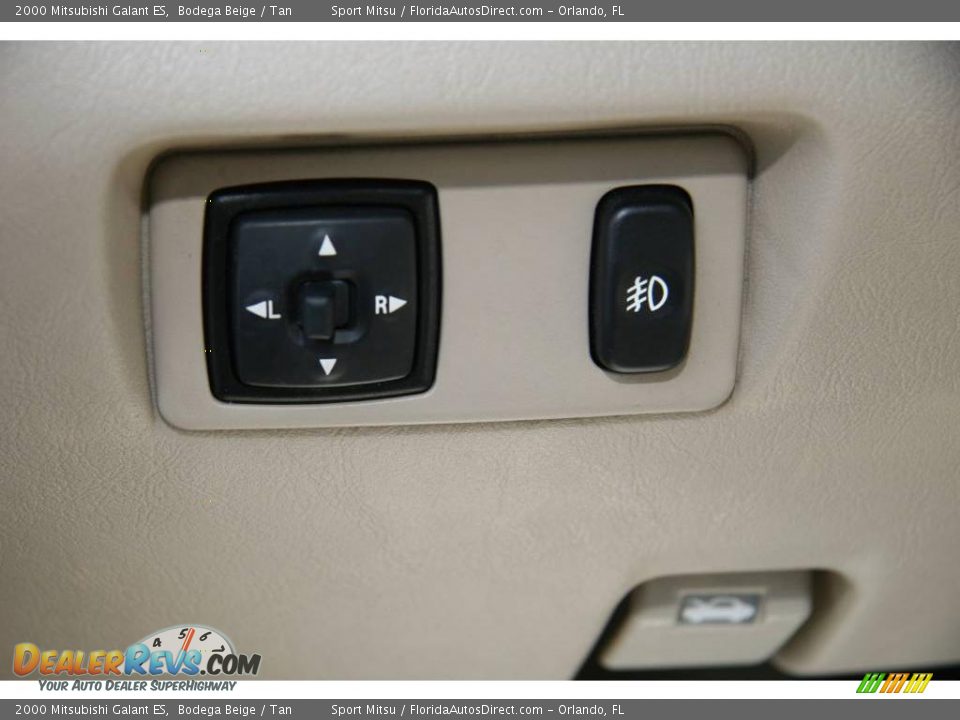 2000 Mitsubishi Galant ES Bodega Beige / Tan Photo #29