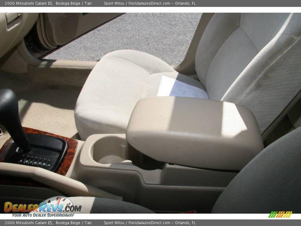 2000 Mitsubishi Galant ES Bodega Beige / Tan Photo #35