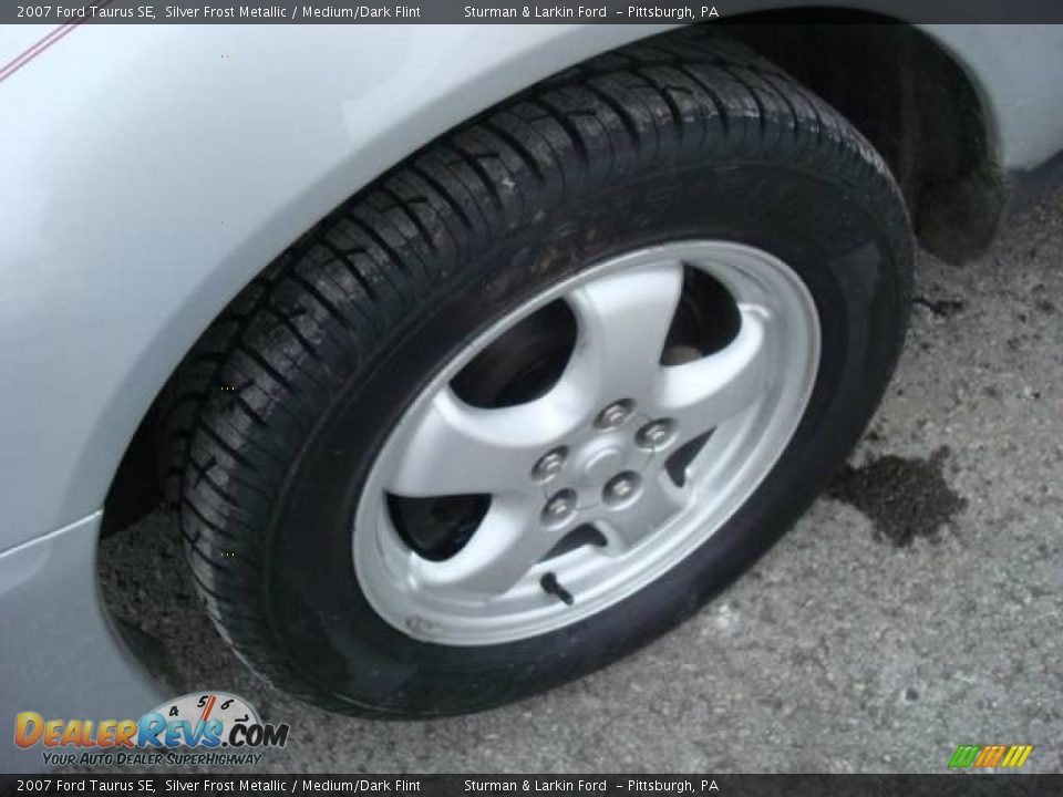 2007 Ford Taurus SE Silver Frost Metallic / Medium/Dark Flint Photo #9