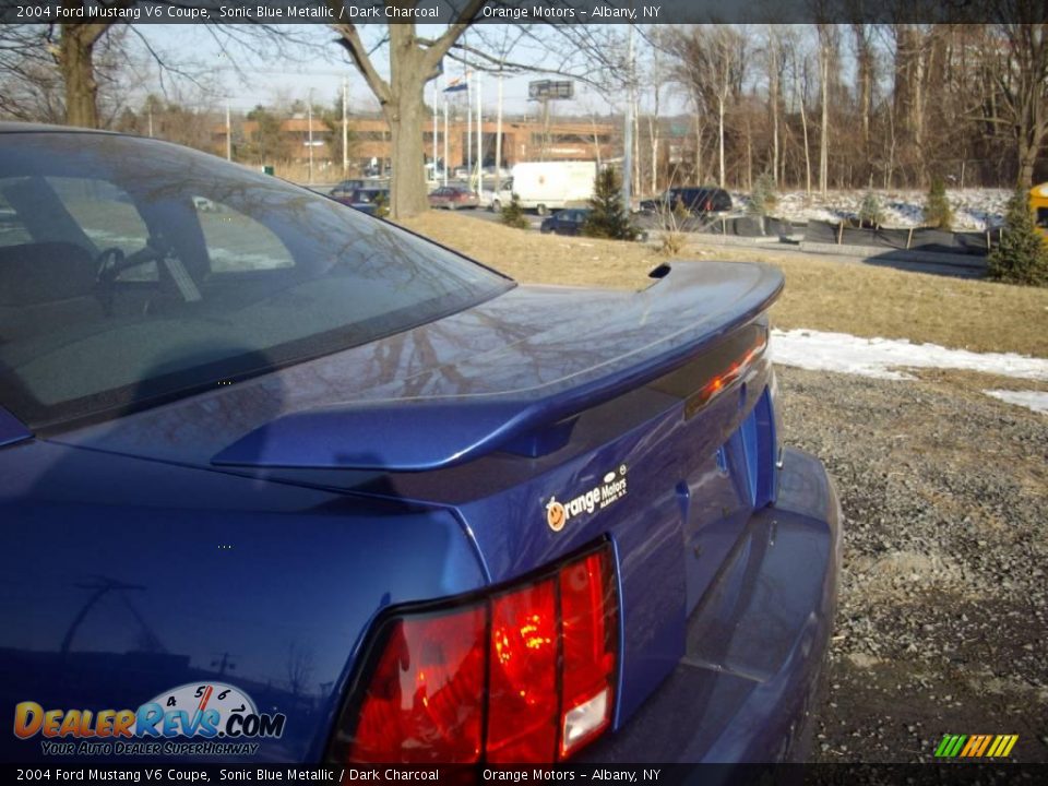 2004 Ford Mustang V6 Coupe Sonic Blue Metallic / Dark Charcoal Photo #6
