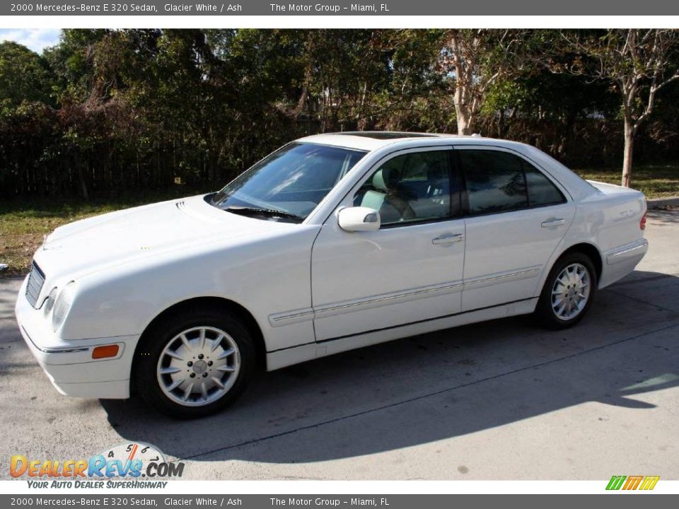 2000 Mercedes-Benz E 320 Sedan Glacier White / Ash Photo #2