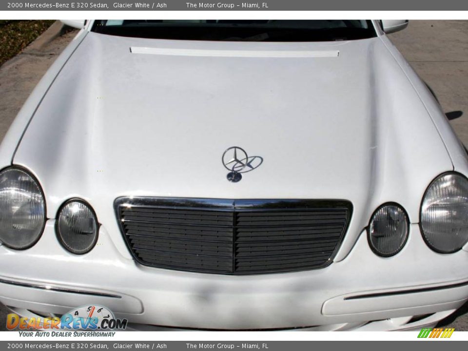 2000 Mercedes-Benz E 320 Sedan Glacier White / Ash Photo #10