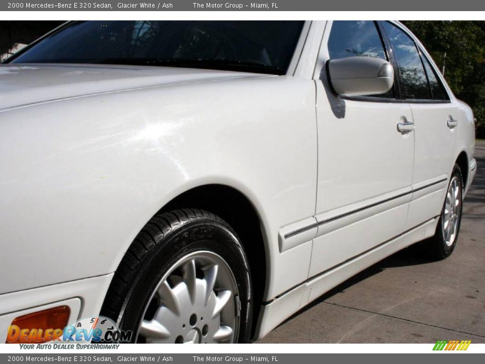 2000 Mercedes-Benz E 320 Sedan Glacier White / Ash Photo #11