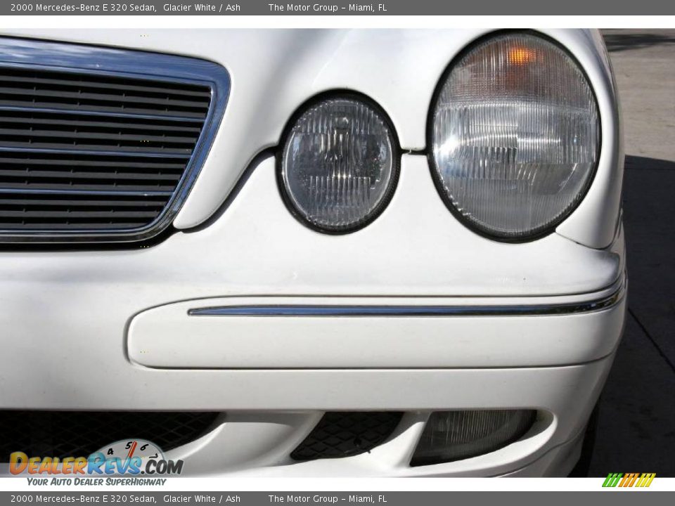 2000 Mercedes-Benz E 320 Sedan Glacier White / Ash Photo #16