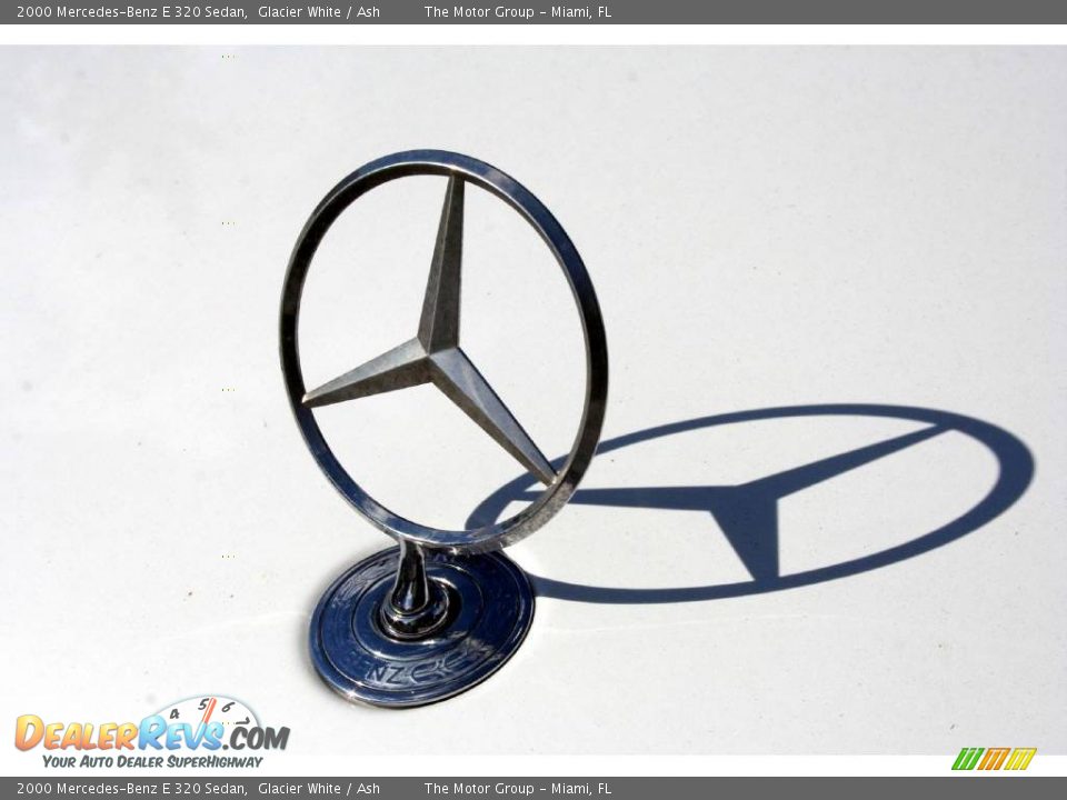 2000 Mercedes-Benz E 320 Sedan Glacier White / Ash Photo #19